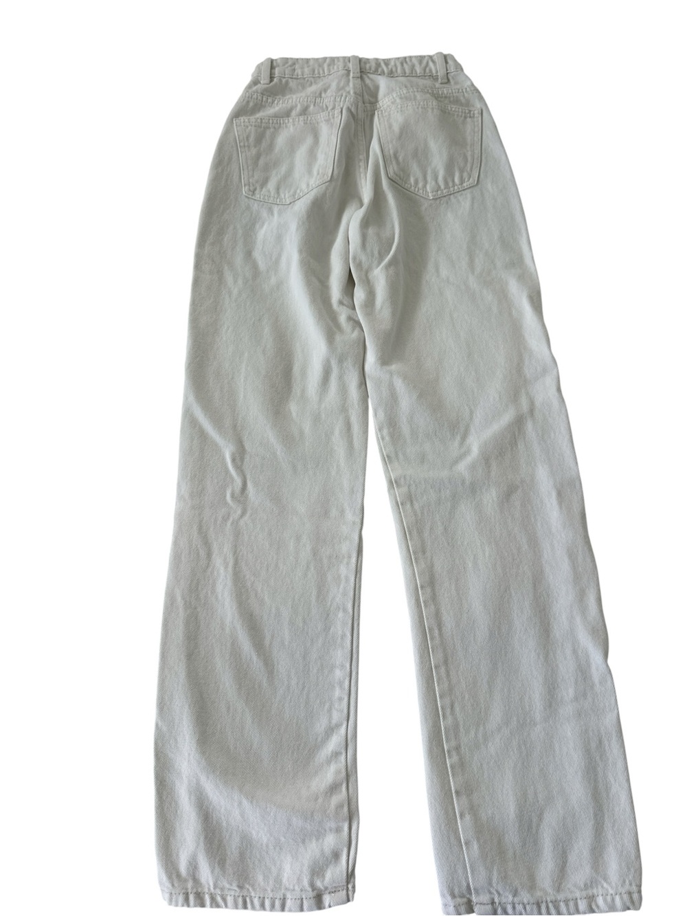 Cotton On mid rise straight leg jeans in white - Picture 9 of 13